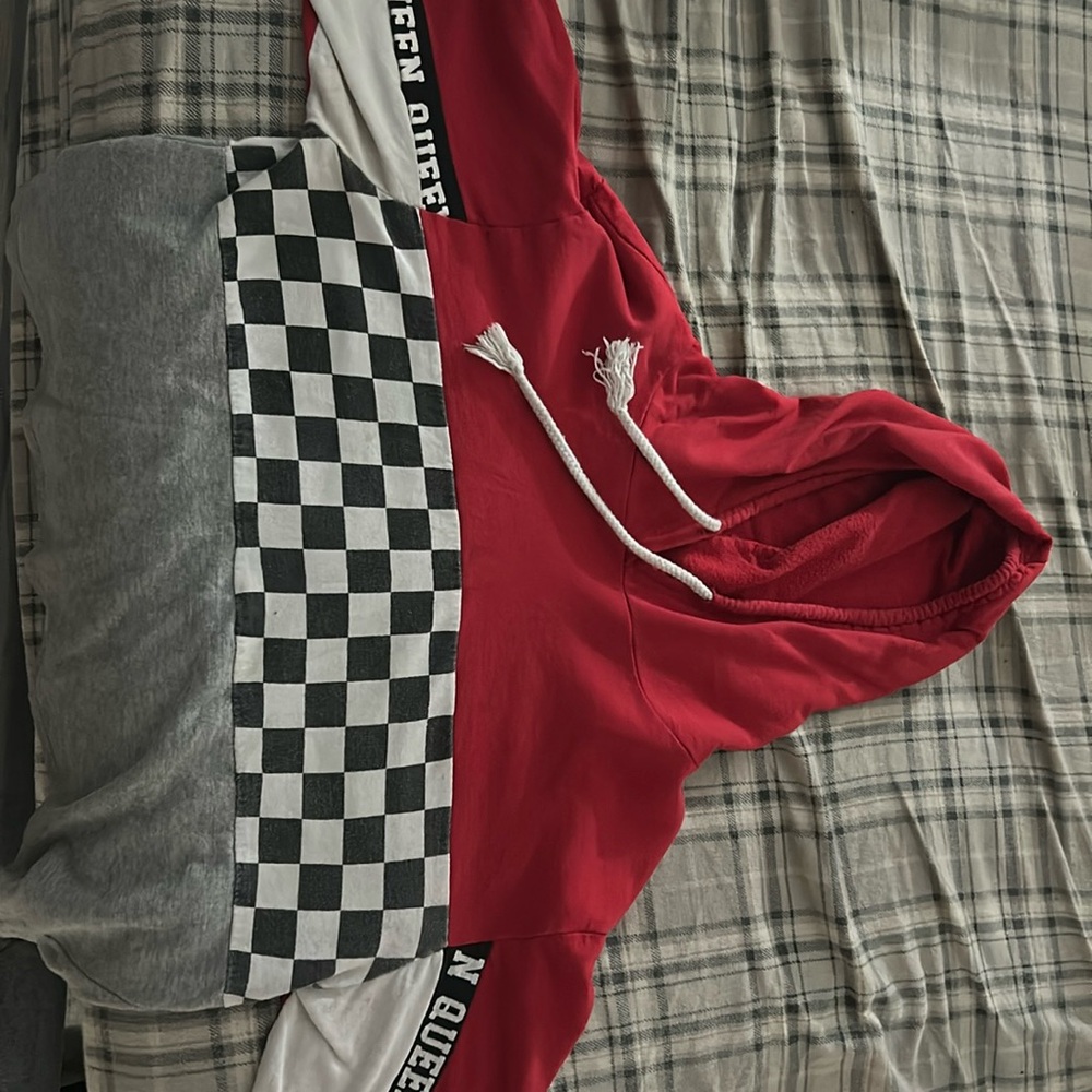 Crop top black red and white with the words queen on it